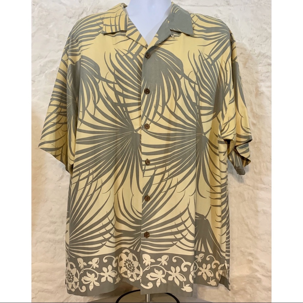 Tommy Bahama Men’s 100% Silk Camp Hawaiian Shirt